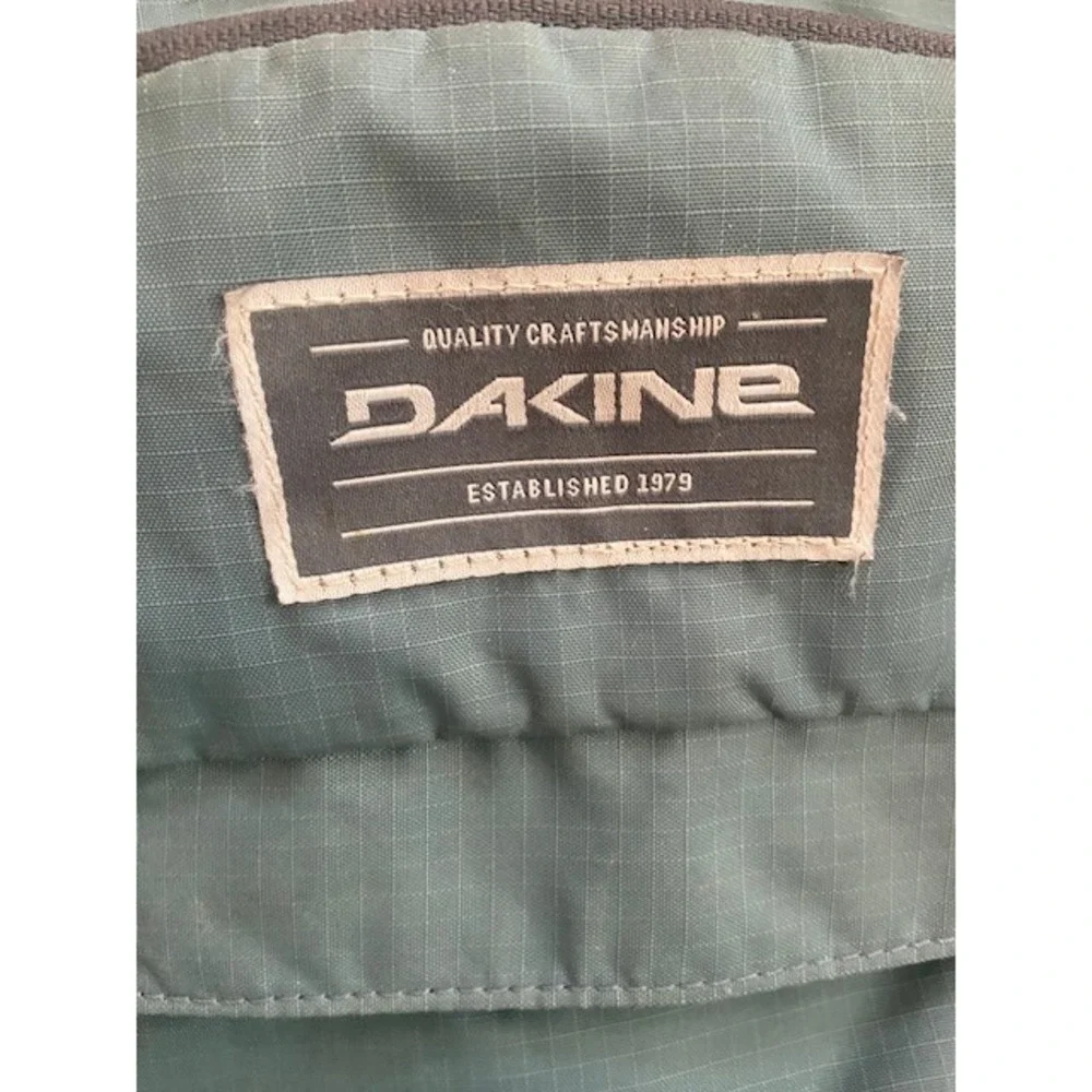 Dakine Syncline 12L S19 Hydration Backpack Green Orange Mountain Bike Trail Bag